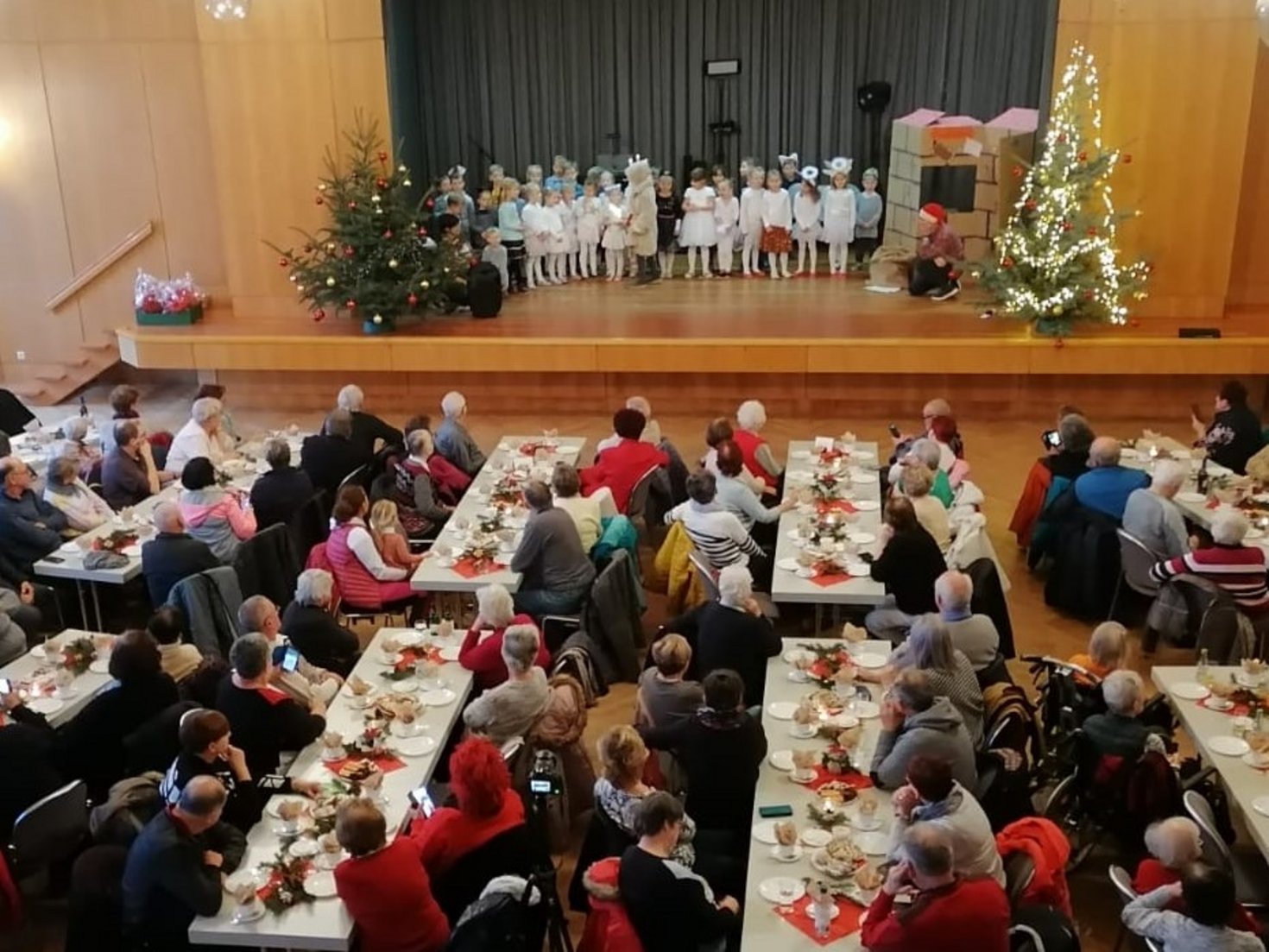 Seniorenweihnachtsfeier in Weißenberg Seniorenweihnachtsfeier in Weißenberg
